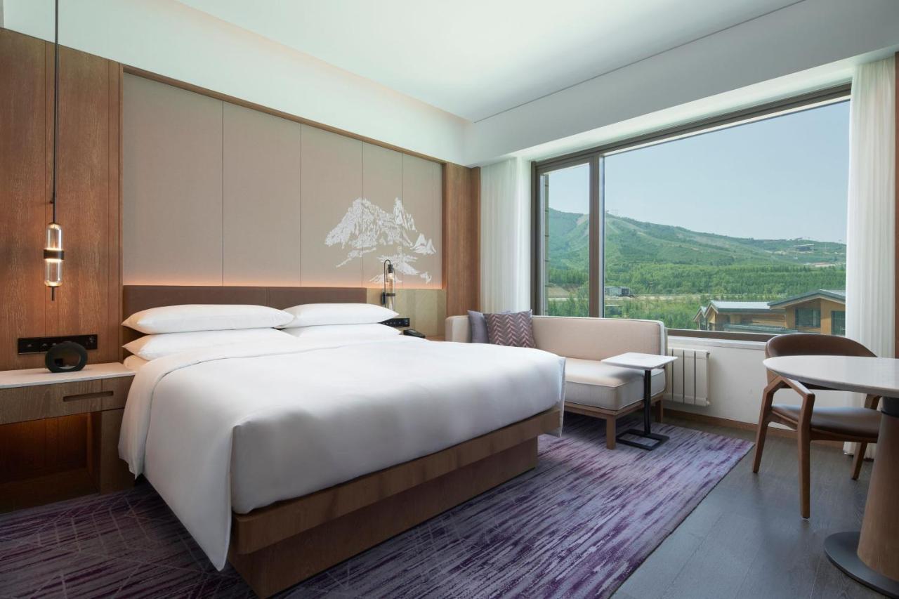 Courtyard By Marriott Chongli Hotel Zhangjiakou Exterior photo